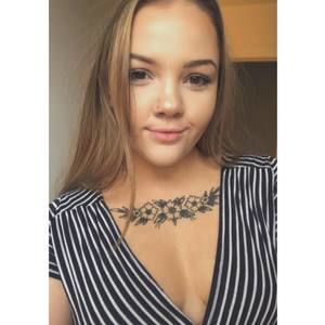 Meet your Posher, Olivia